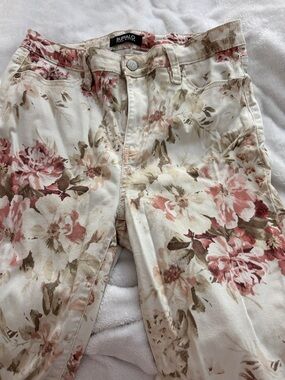 Buffalo David Bitton White Skinny Jeans with Pink Floral Print